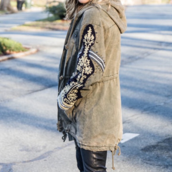 Free people, embellished, oversized military jacket in great condition - Picture 2 of 8